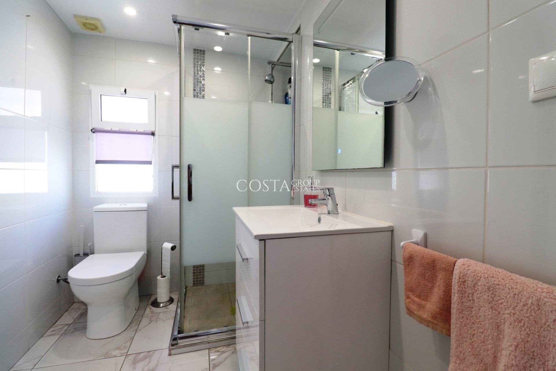 Resale - Villa -
Orihuela Costa - La Florida