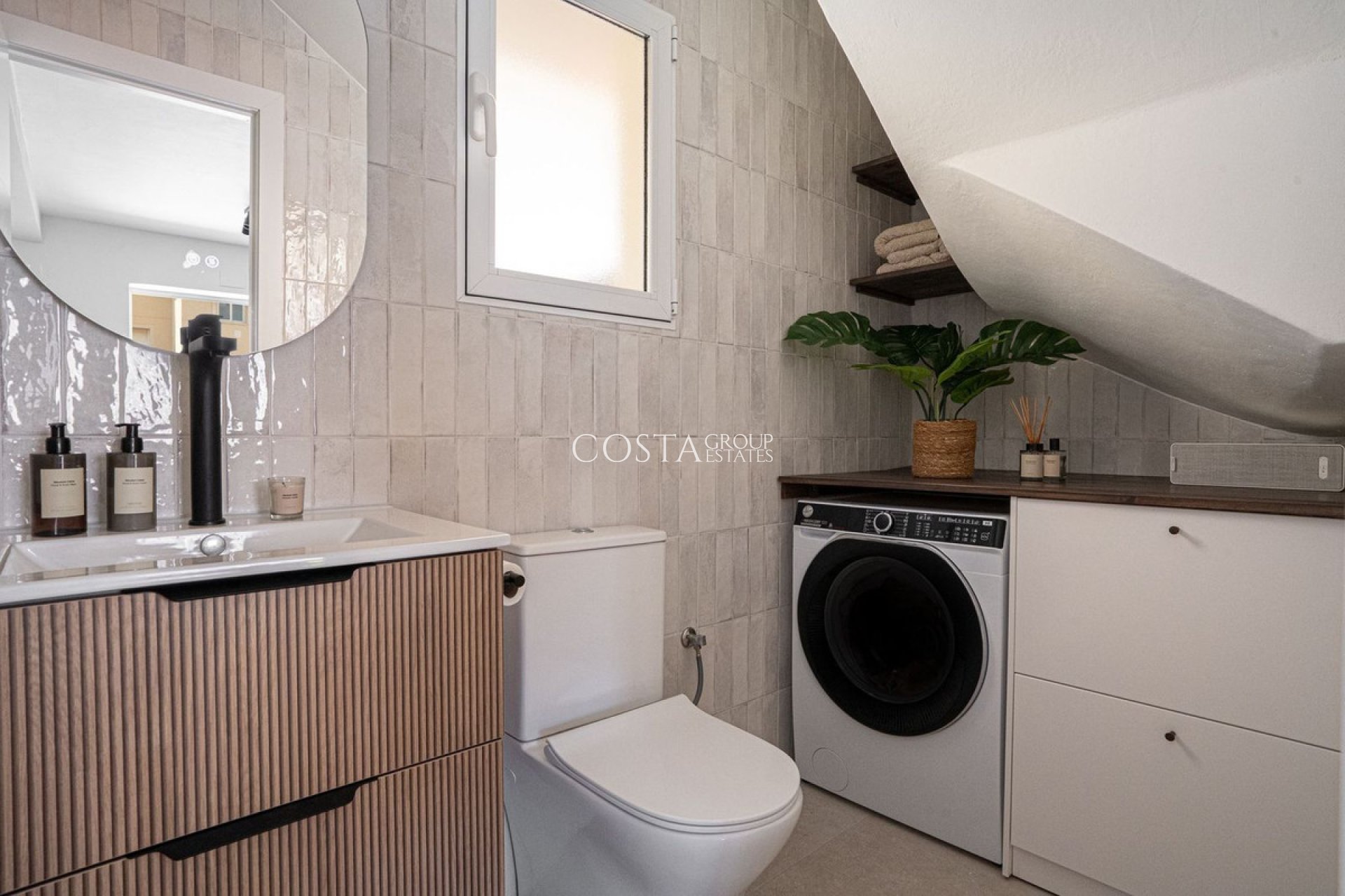 Resale - Villa -
Orihuela Costa - La Florida