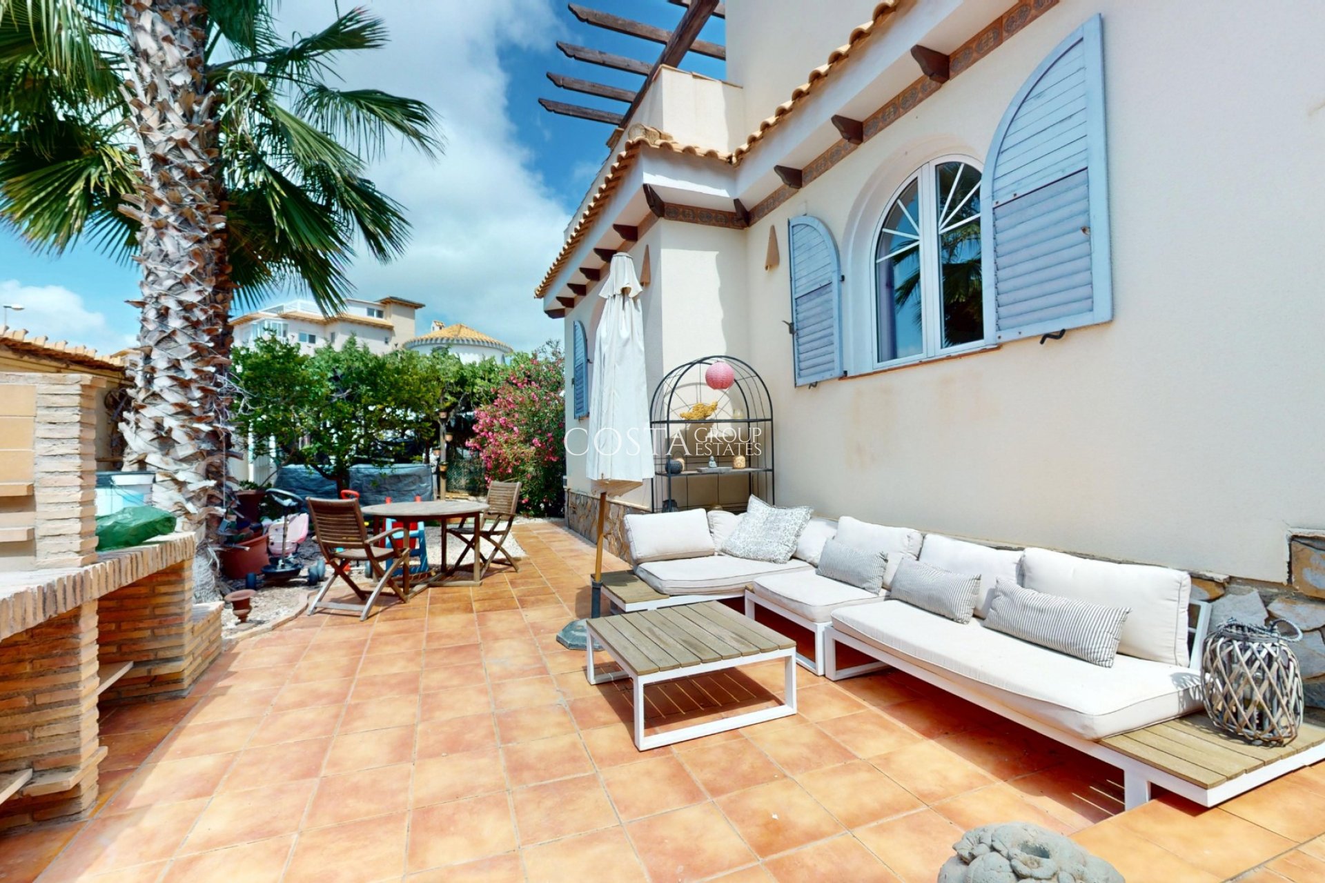 Resale - Villa -
Orihuela Costa - La Zenia