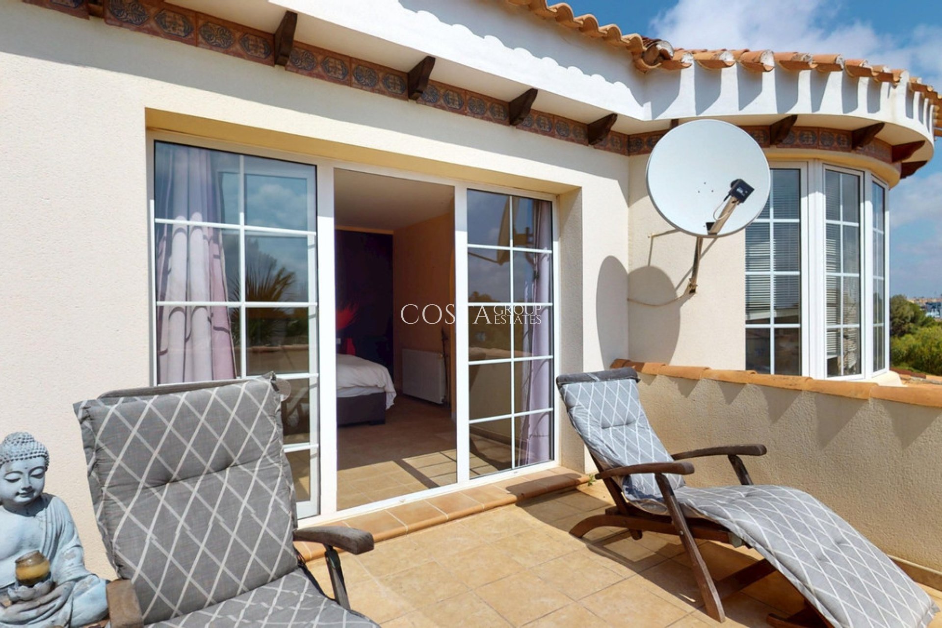 Resale - Villa -
Orihuela Costa - La Zenia
