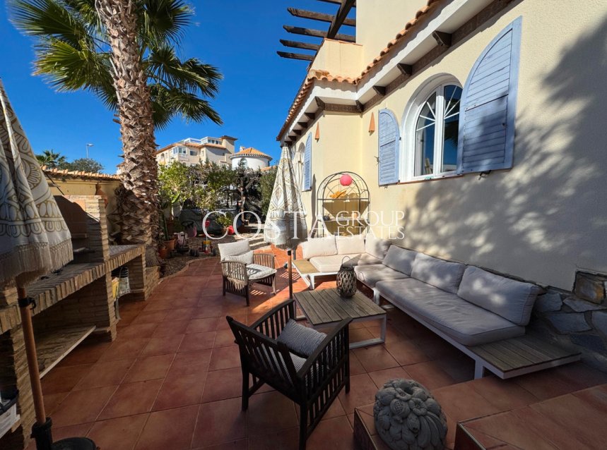 Resale - Villa -
Orihuela Costa - La Zenia