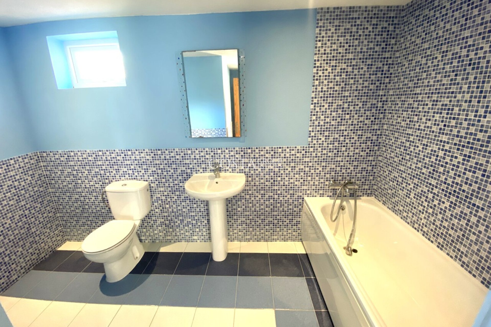 Resale - Villa -
Orihuela Costa - La Zenia