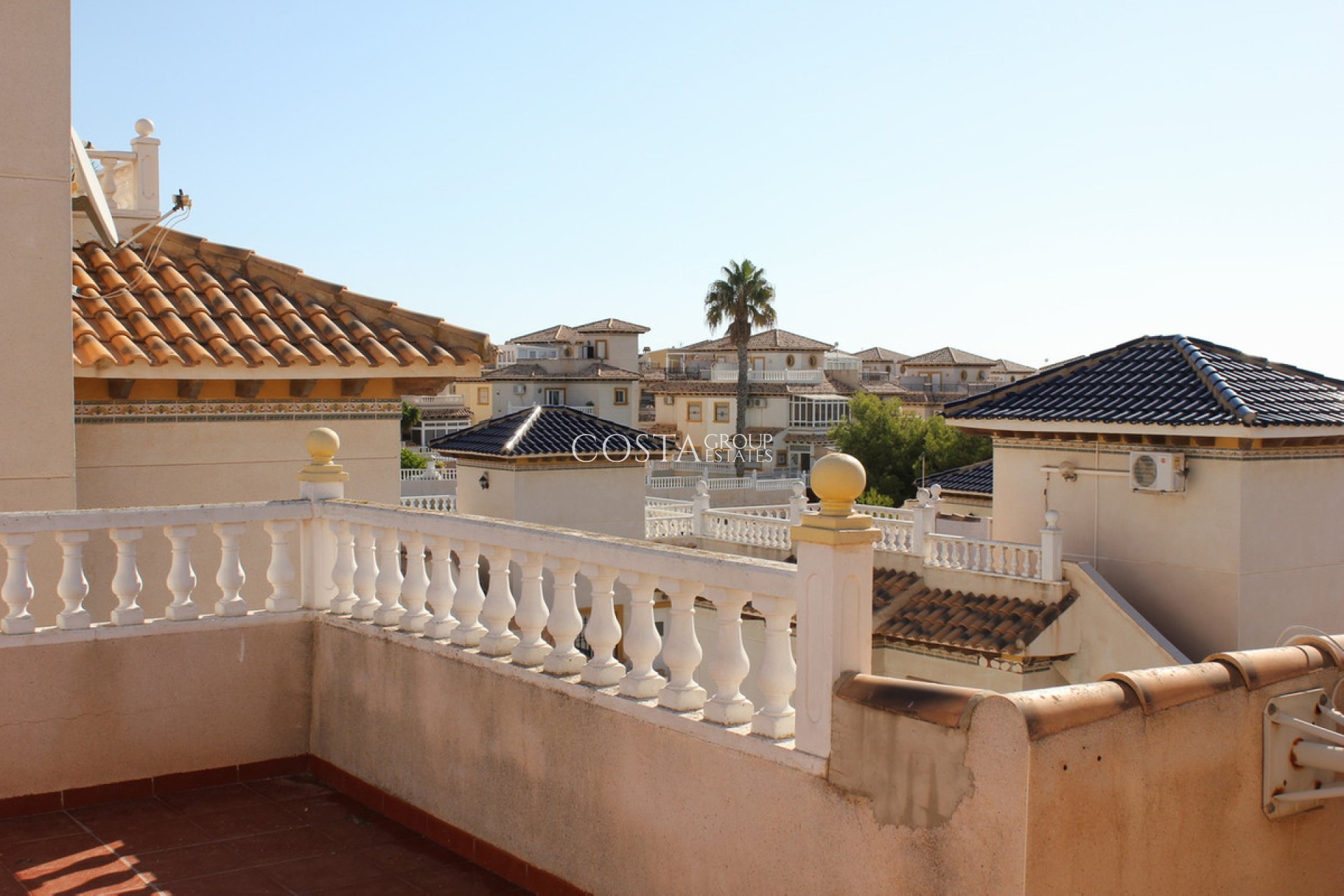 Resale - Villa -
Orihuela Costa - La Zenia