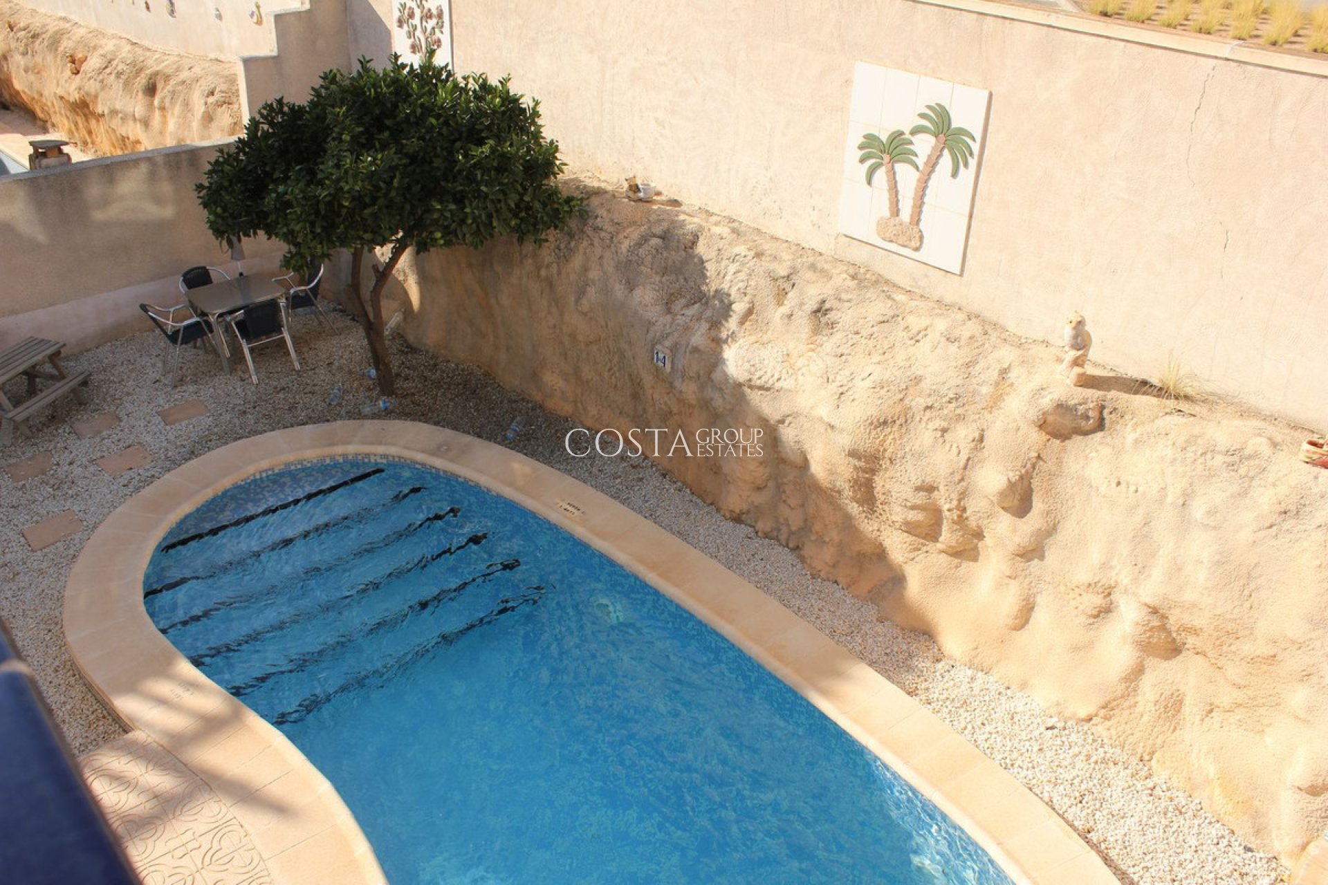 Resale - Villa -
Orihuela Costa - La Zenia