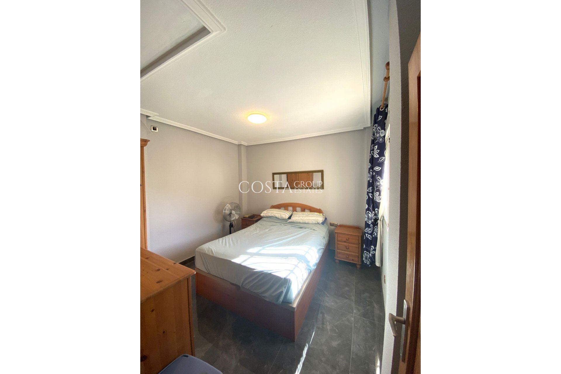 Resale - Villa -
Orihuela Costa - La Zenia