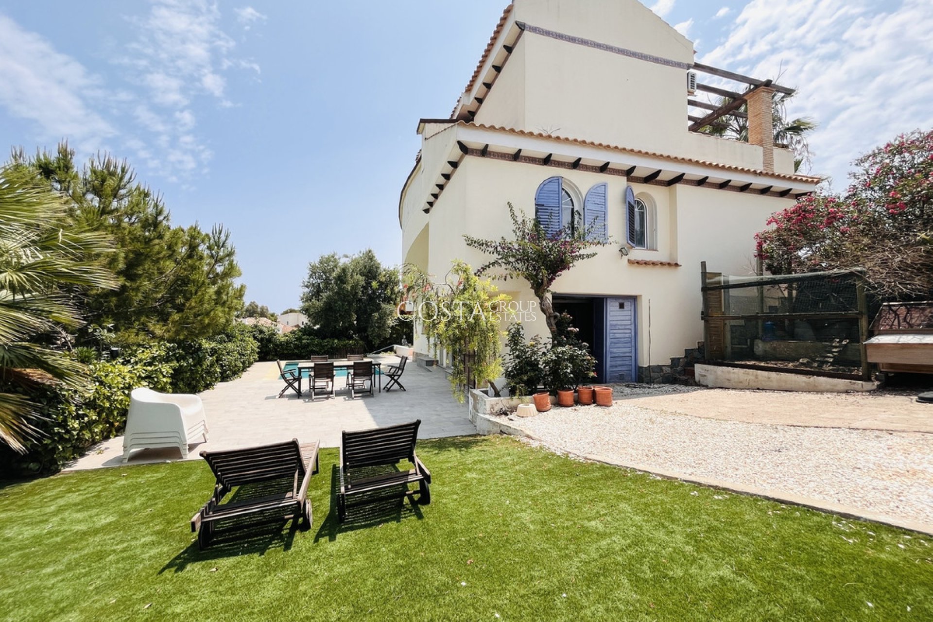 Resale - Villa -
Orihuela Costa - La Zenia