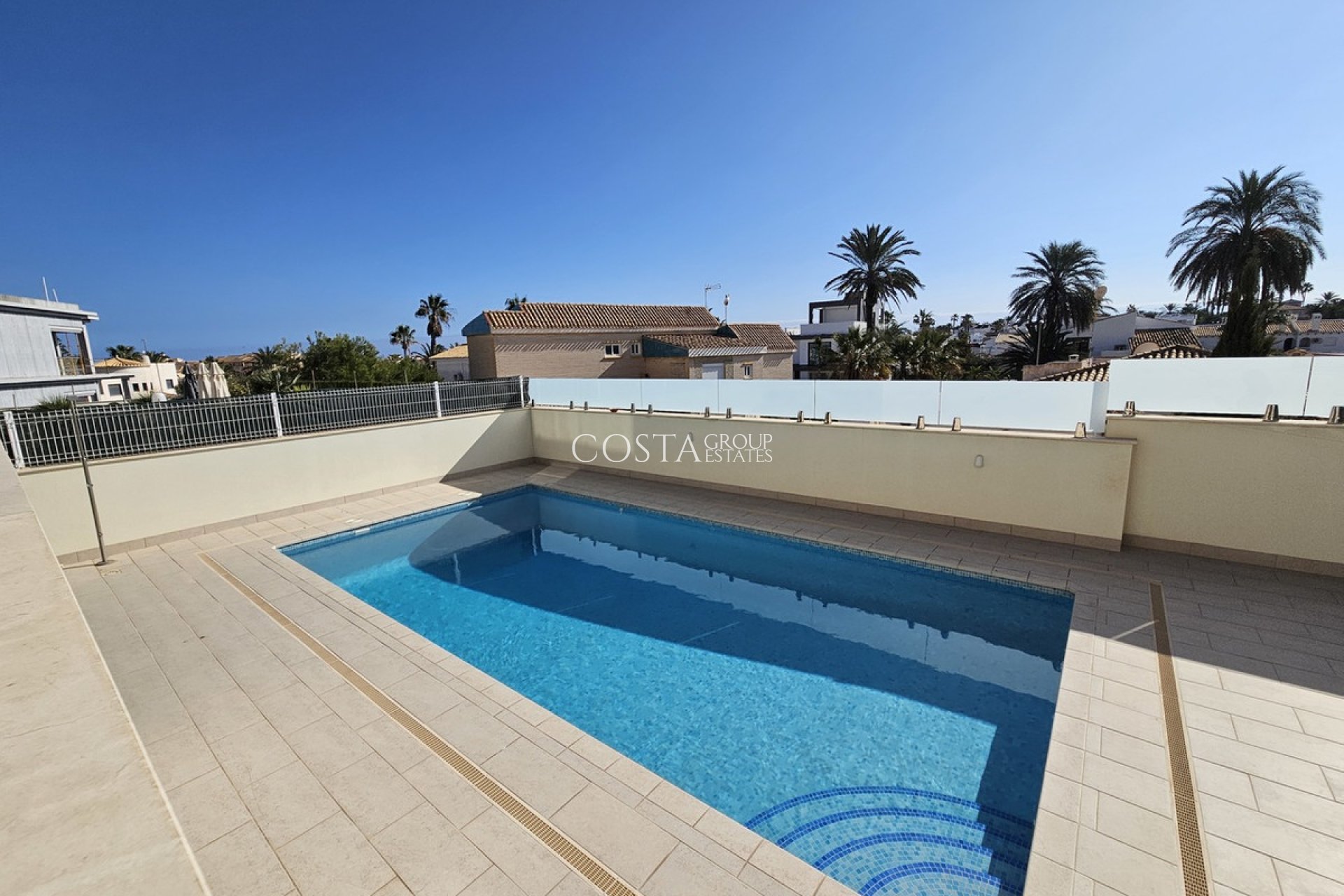 Resale - Villa -
Orihuela Costa - La Zenia