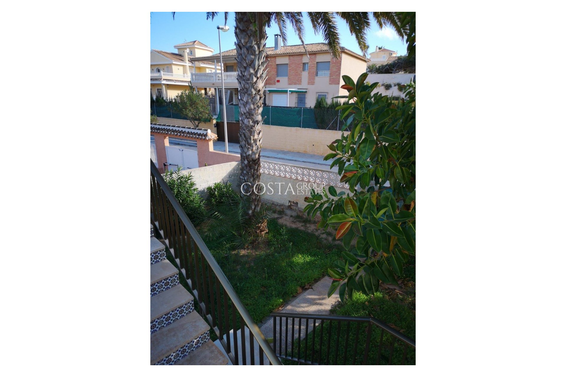 Resale - Villa -
Orihuela Costa - La Zenia