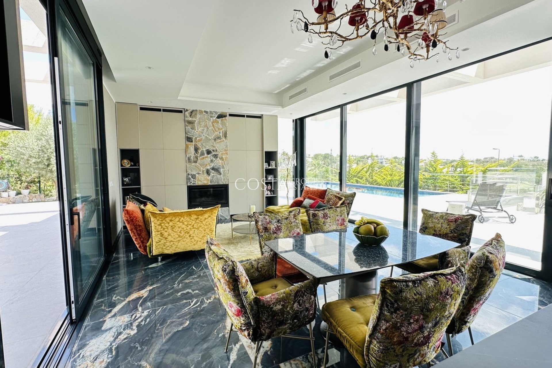 Resale - Villa -
Orihuela Costa - Las Colinas Golf