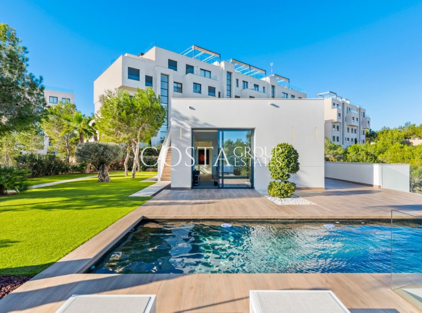 Resale - Villa -
Orihuela Costa - Las Colinas Golf