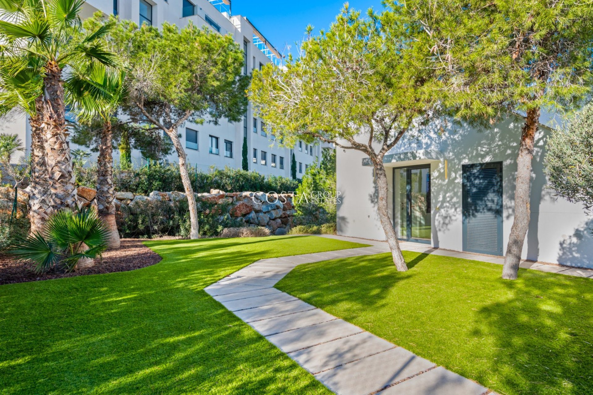 Resale - Villa -
Orihuela Costa - Las Colinas Golf