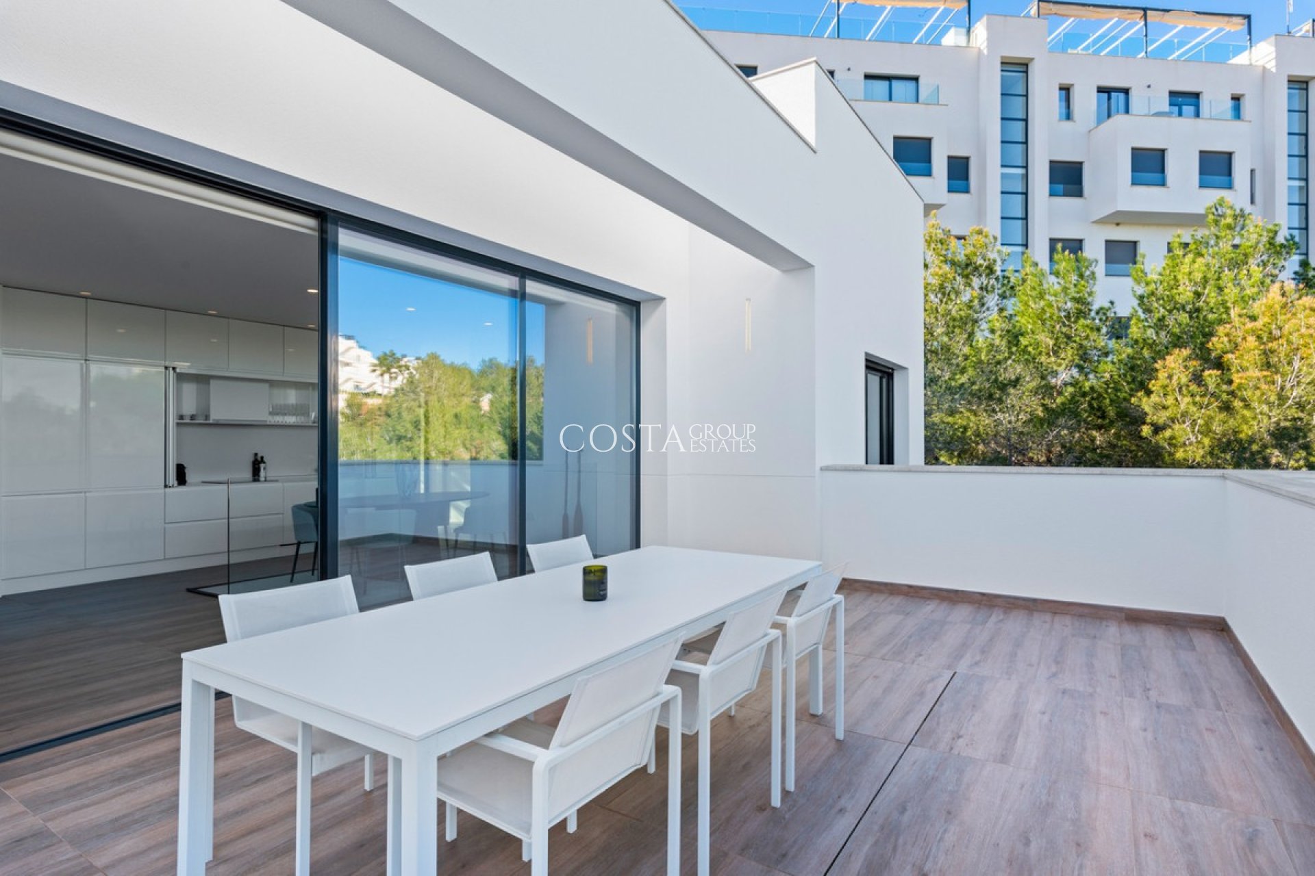 Resale - Villa -
Orihuela Costa - Las Colinas Golf