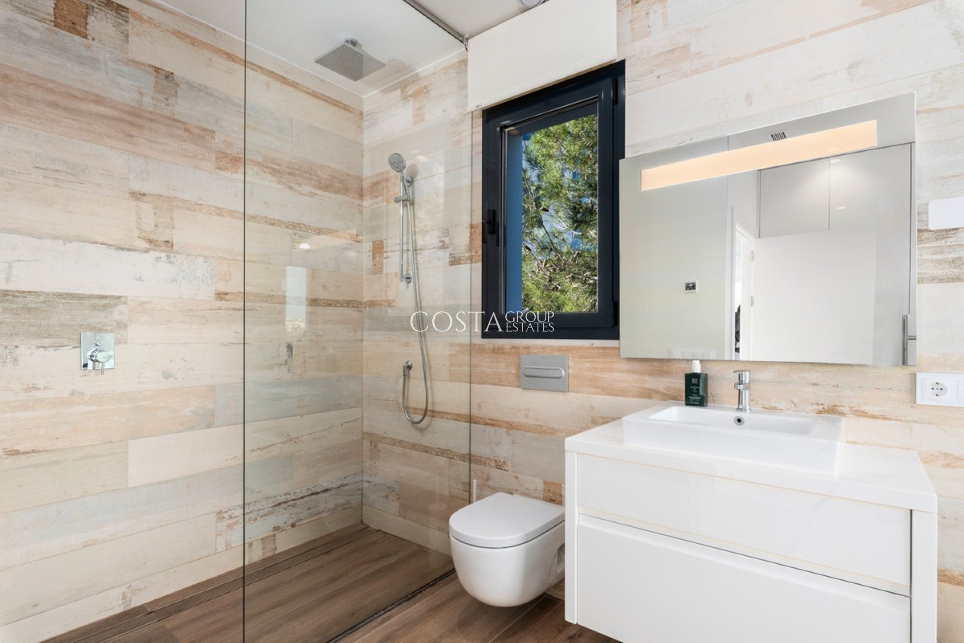 Resale - Villa -
Orihuela Costa - Las Colinas Golf