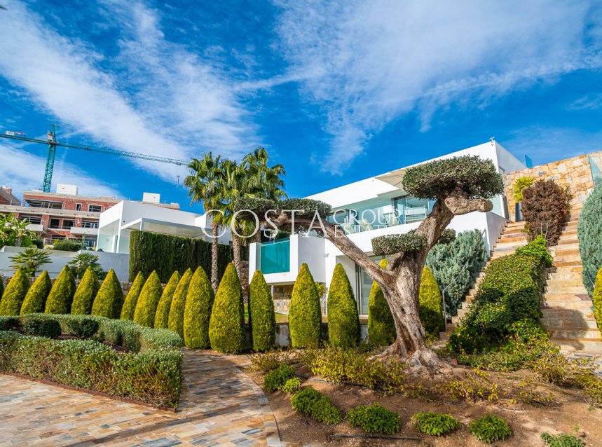 Resale - Villa -
Orihuela Costa - Las Colinas Golf