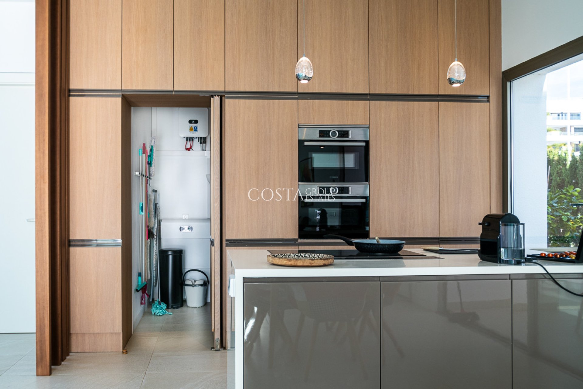 Resale - Villa -
Orihuela Costa - Las Colinas Golf