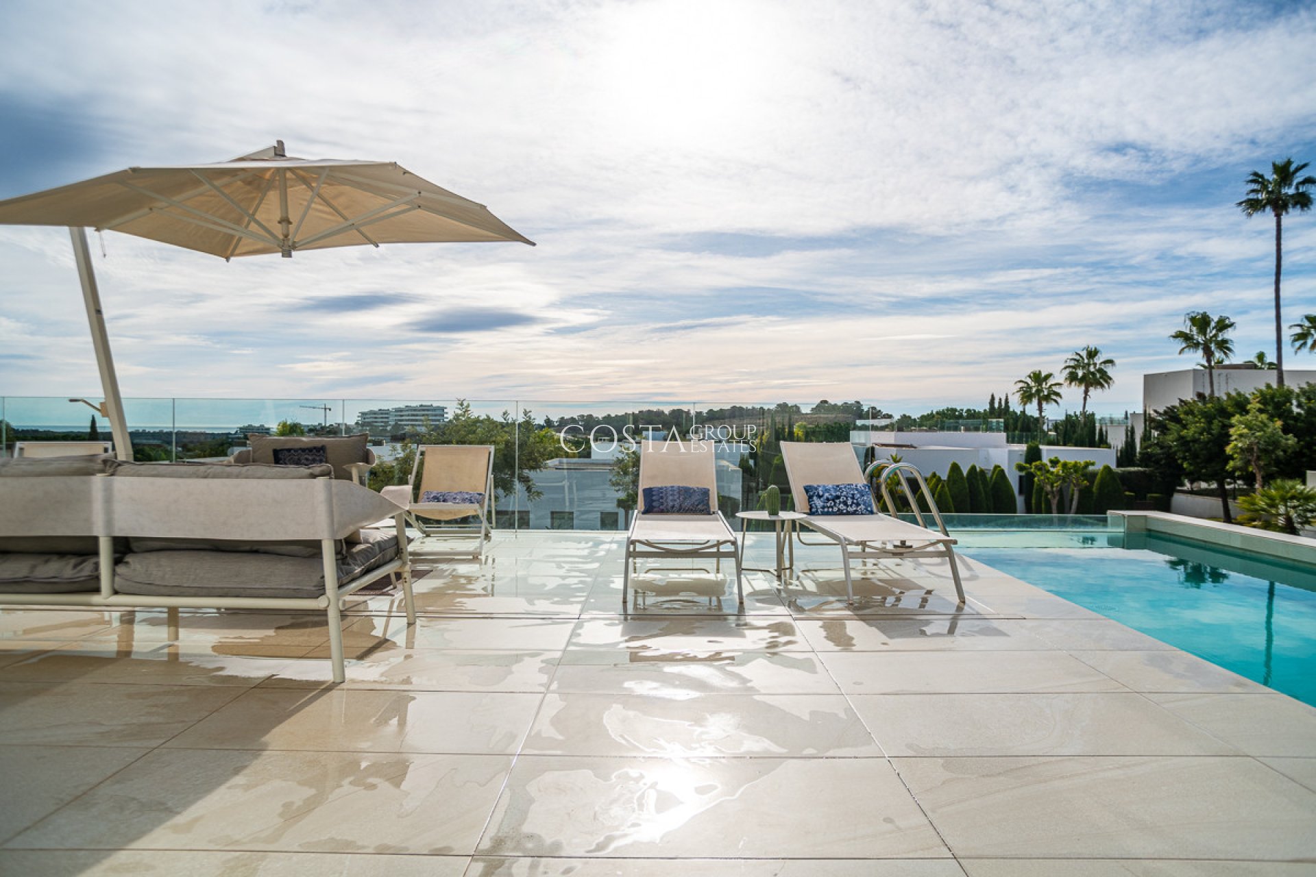 Resale - Villa -
Orihuela Costa - Las Colinas Golf