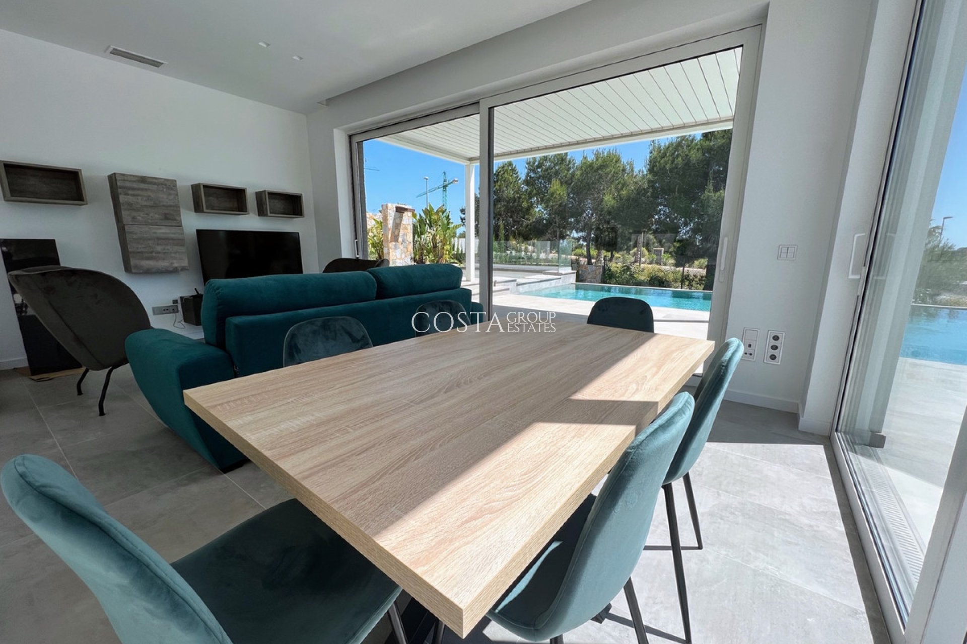 Resale - Villa -
Orihuela Costa - Las Colinas Golf