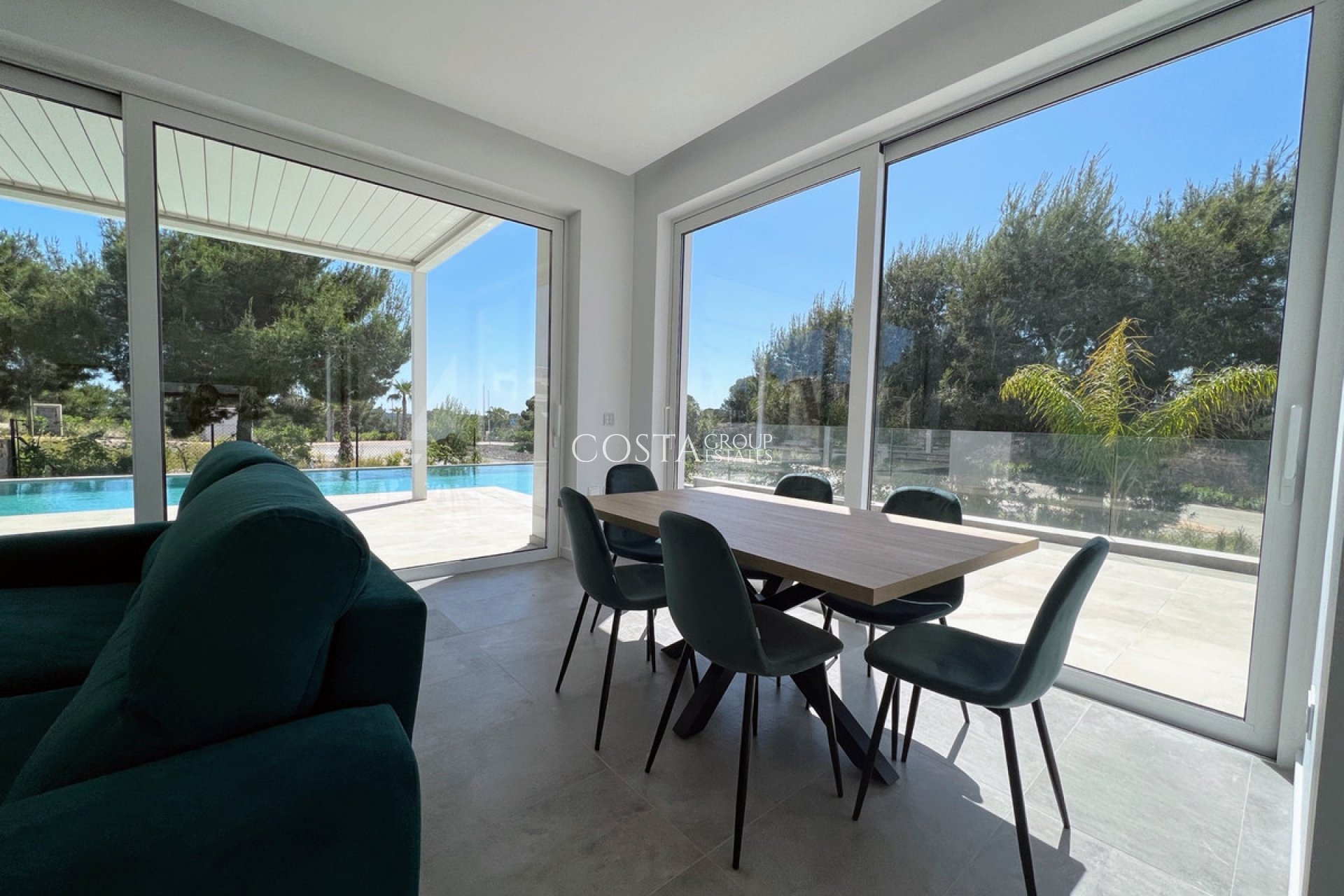 Resale - Villa -
Orihuela Costa - Las Colinas Golf
