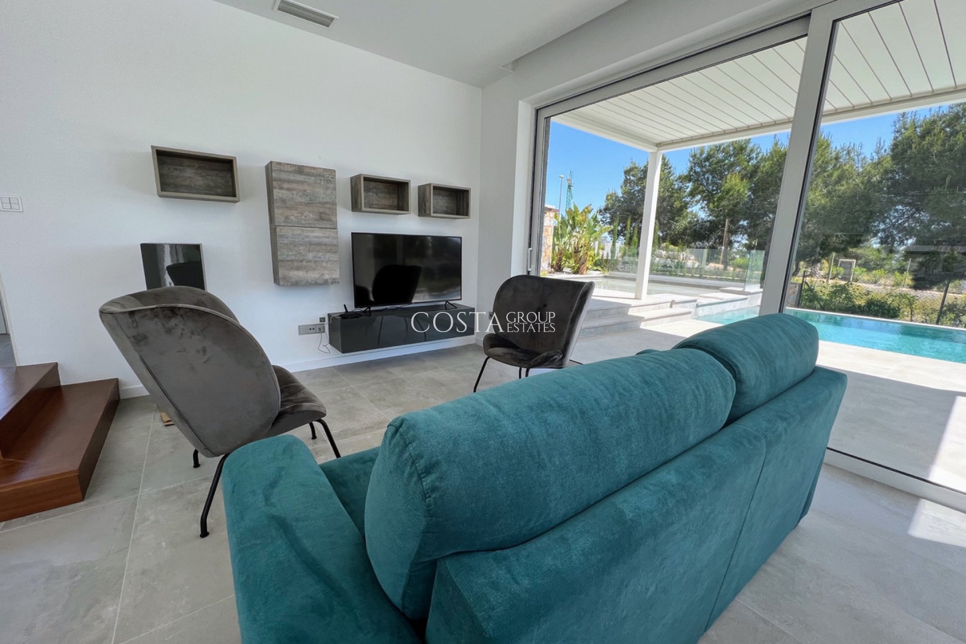 Resale - Villa -
Orihuela Costa - Las Colinas Golf