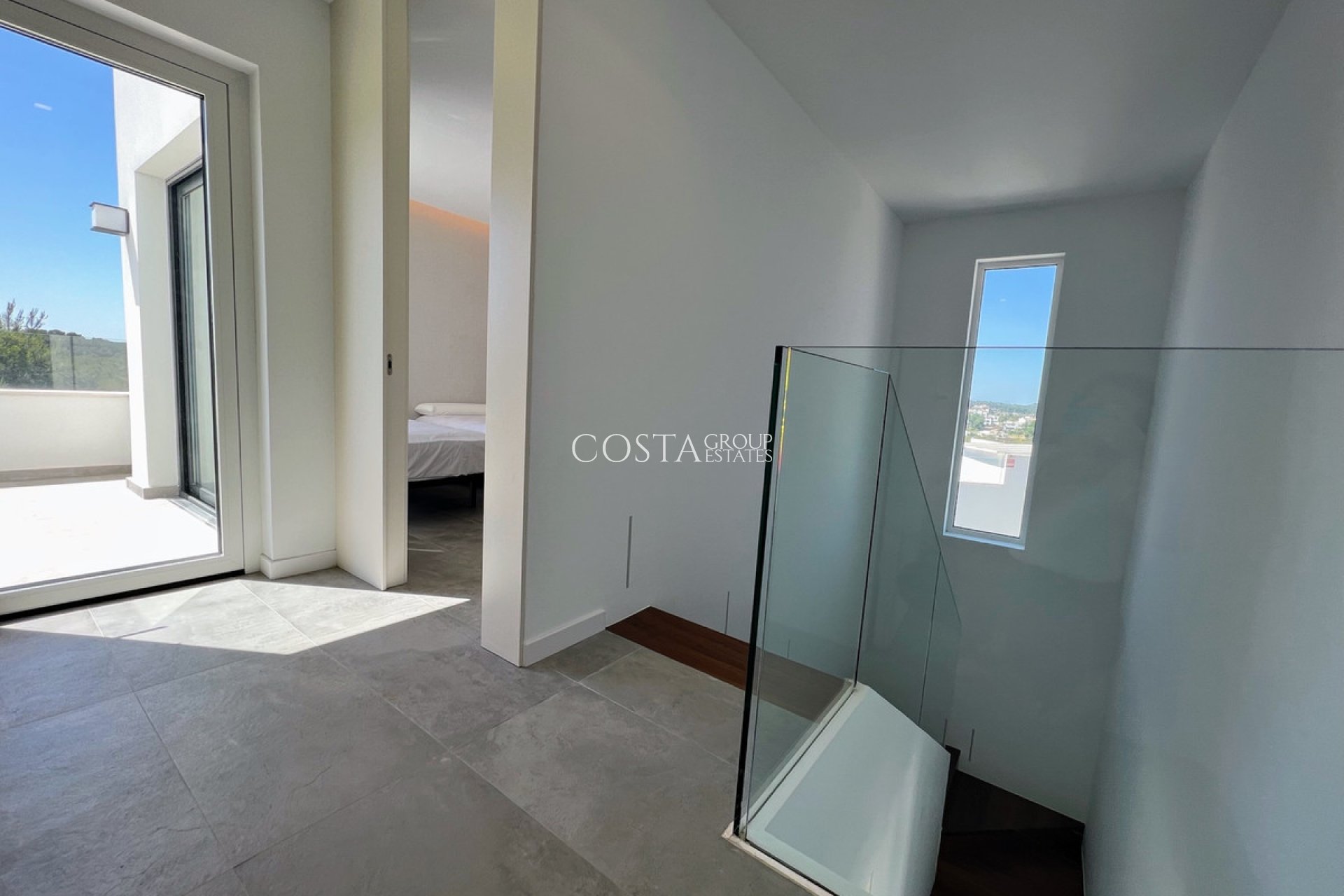 Resale - Villa -
Orihuela Costa - Las Colinas Golf