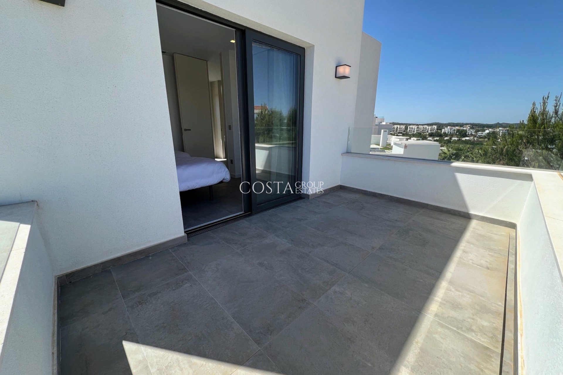 Resale - Villa -
Orihuela Costa - Las Colinas Golf