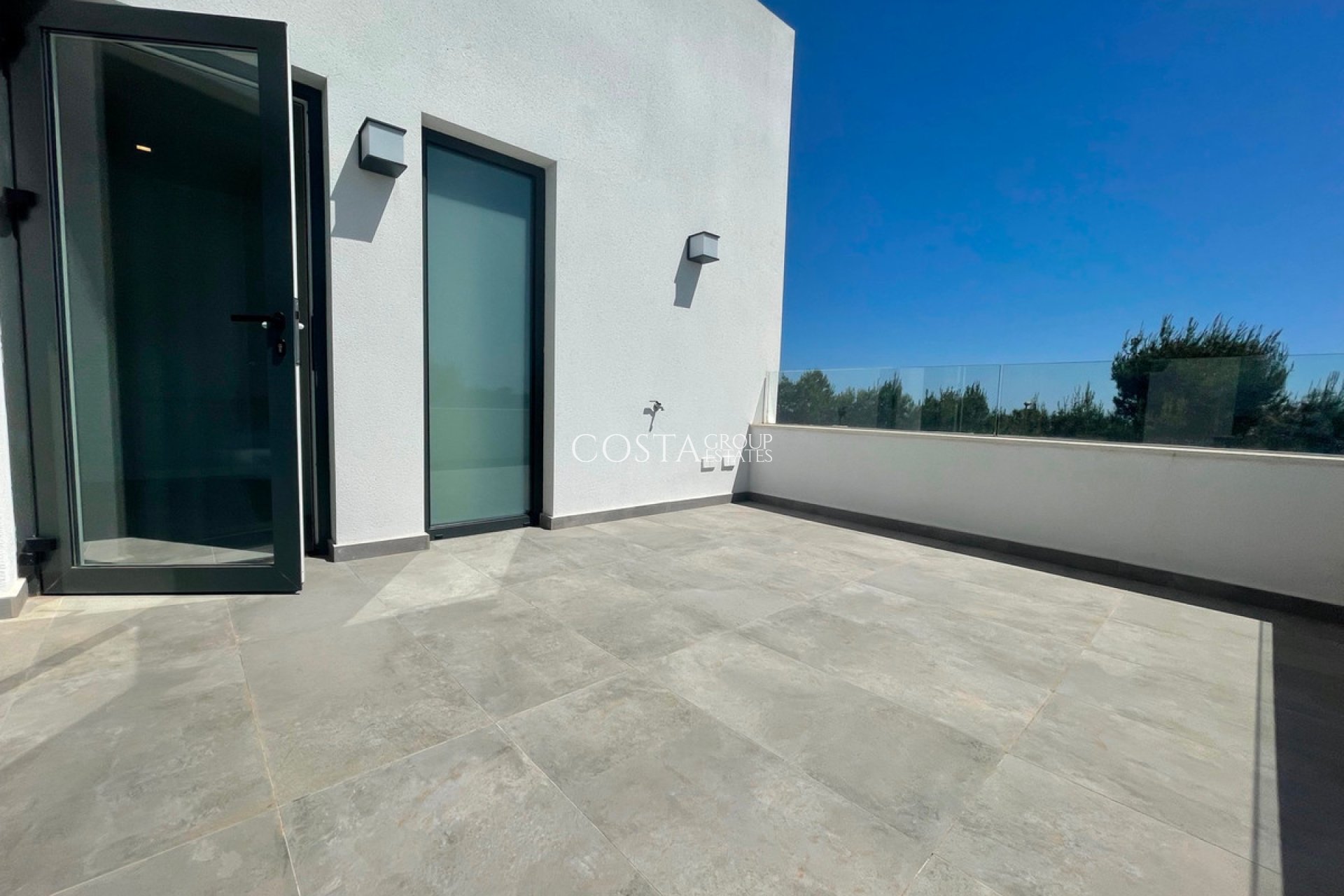 Resale - Villa -
Orihuela Costa - Las Colinas Golf