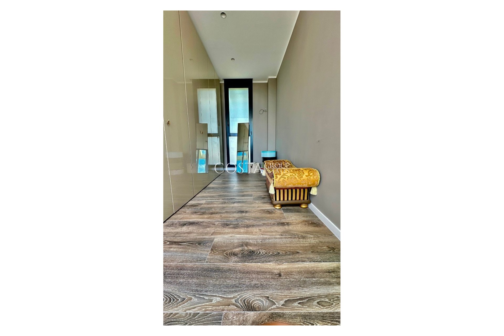 Resale - Villa -
Orihuela Costa - Las Colinas Golf