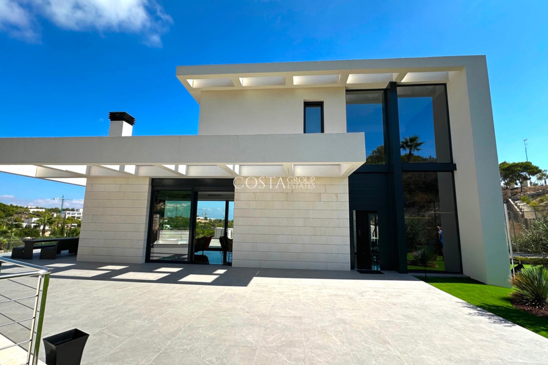 Resale - Villa -
Orihuela Costa - Las Colinas Golf