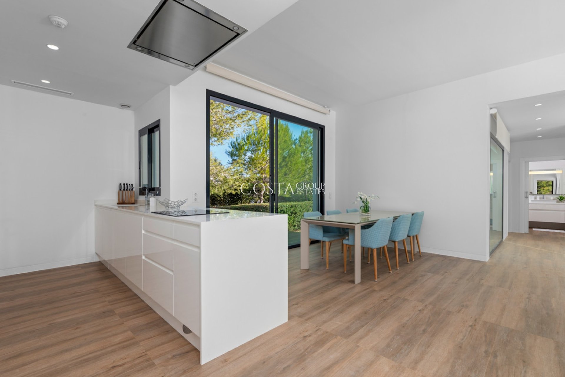 Resale - Villa -
Orihuela Costa - Las Colinas Golf