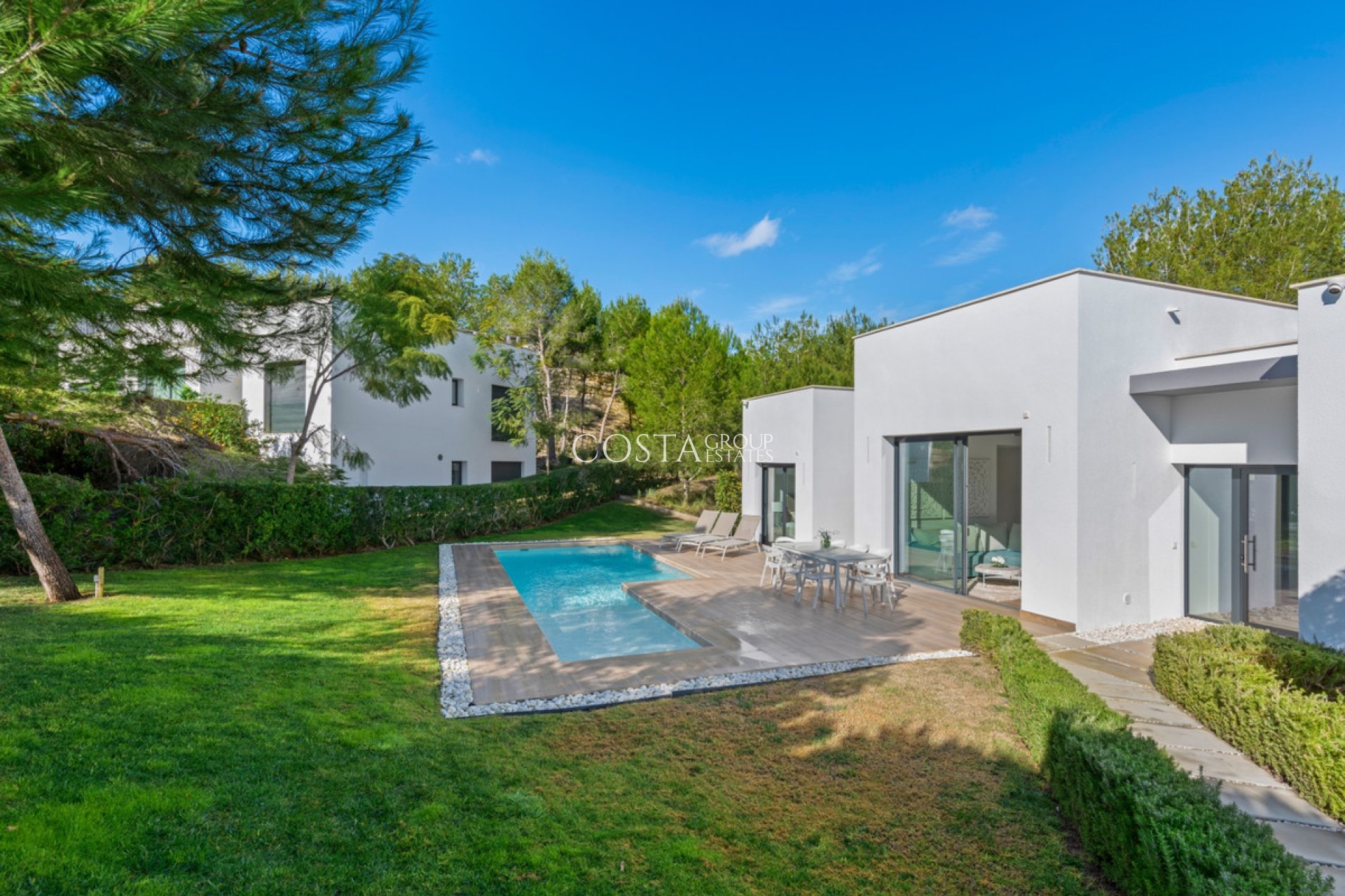 Resale - Villa -
Orihuela Costa - Las Colinas Golf