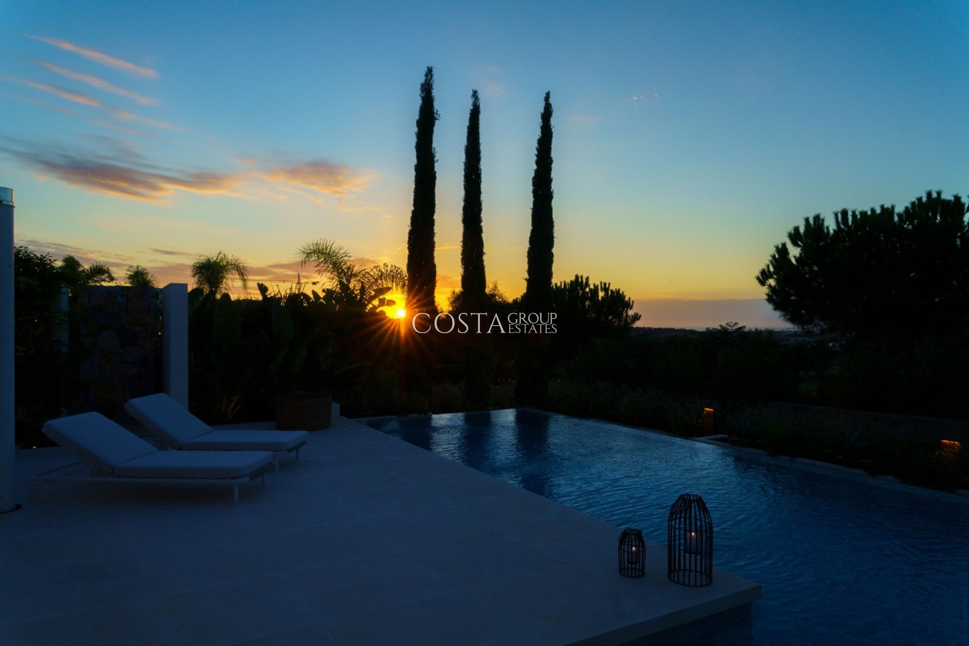 Resale - Villa -
Orihuela Costa - Las Colinas Golf