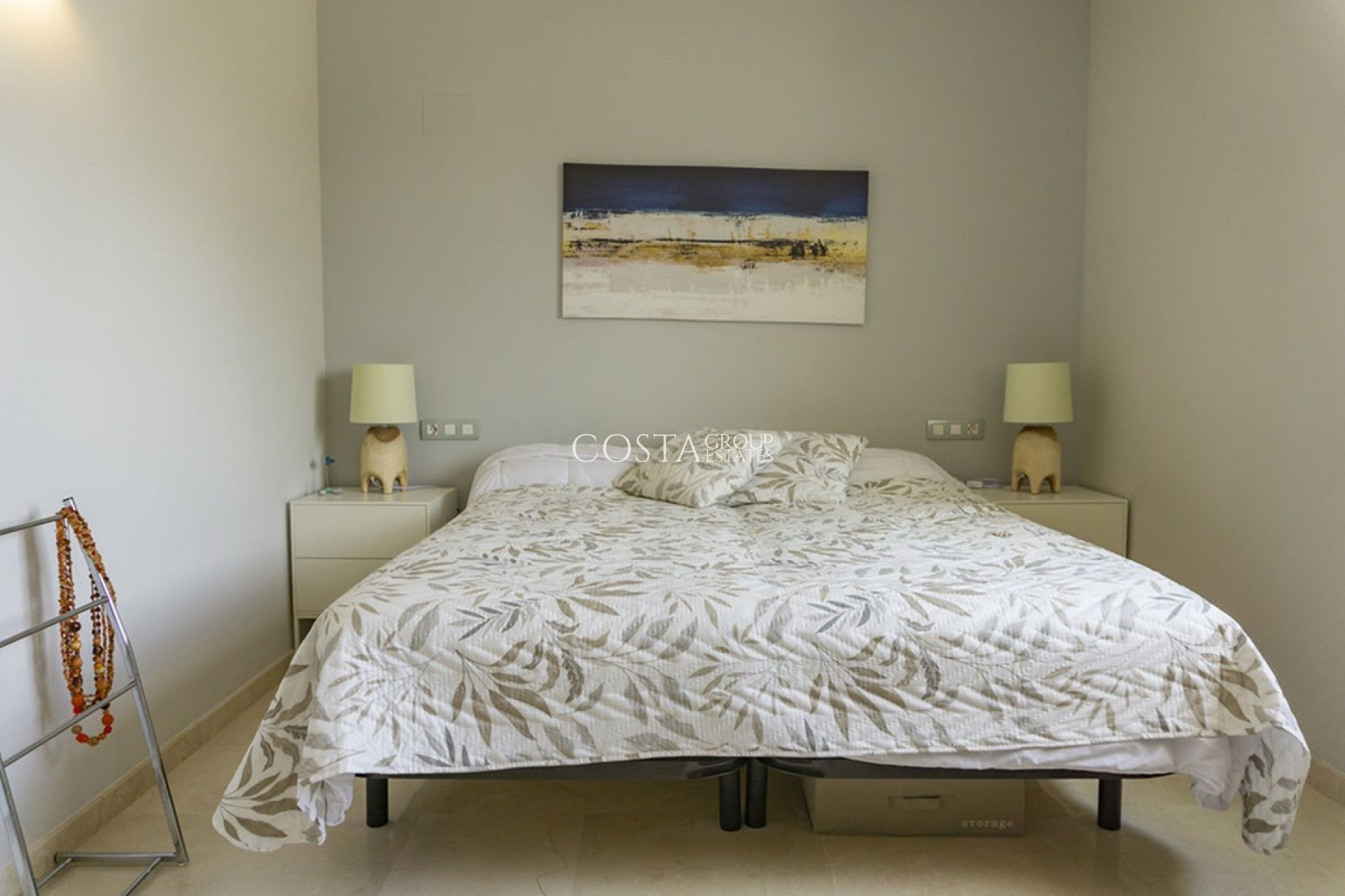 Resale - Villa -
Orihuela Costa - Las Colinas Golf