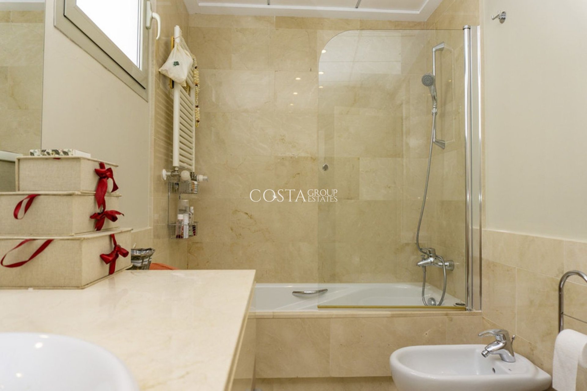 Resale - Villa -
Orihuela Costa - Las Colinas Golf