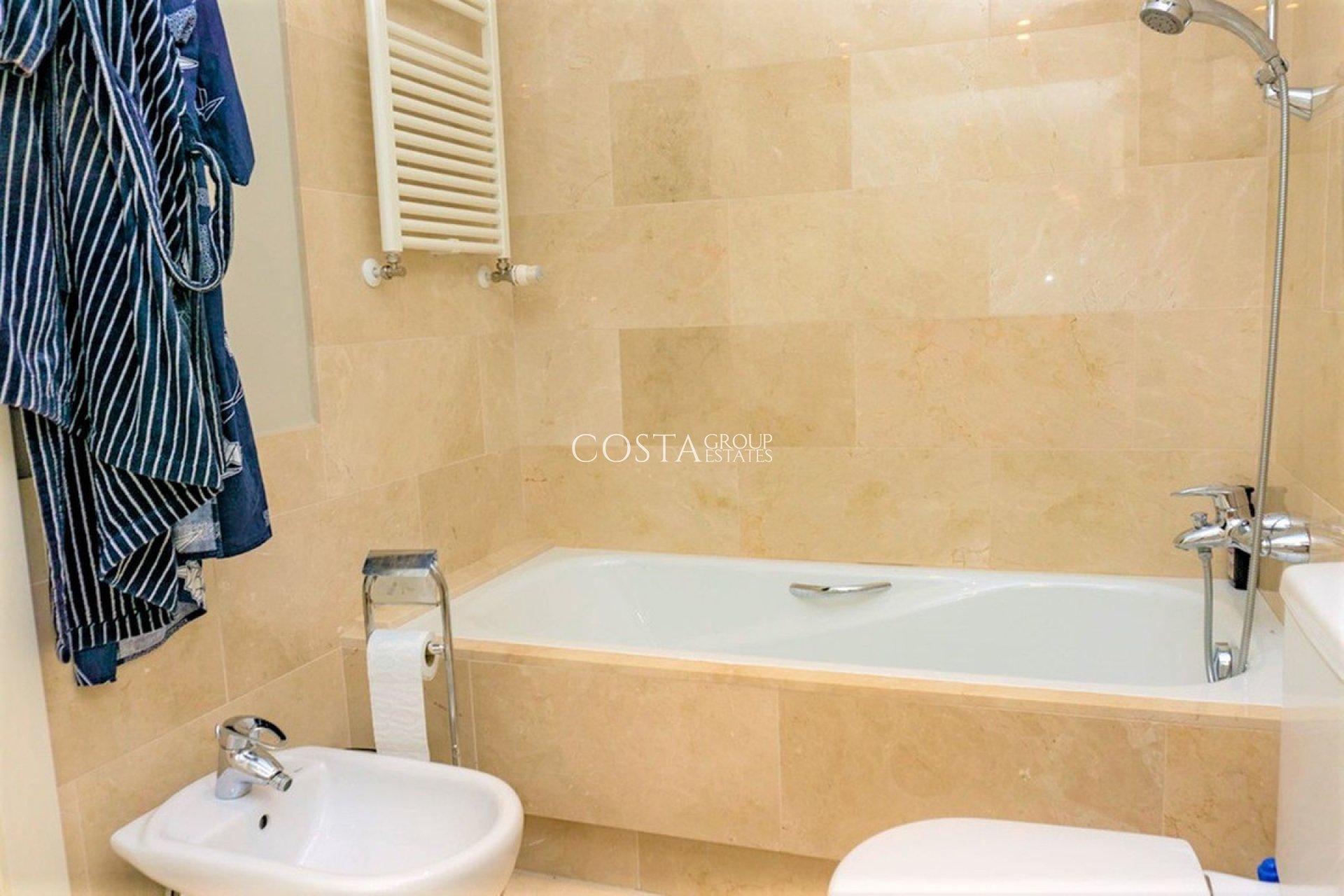 Resale - Villa -
Orihuela Costa - Las Colinas Golf
