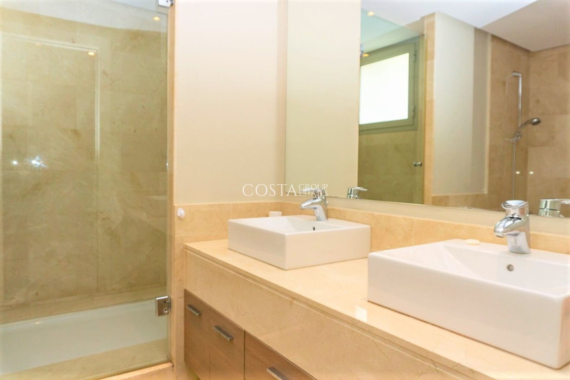 Resale - Villa -
Orihuela Costa - Las Colinas Golf