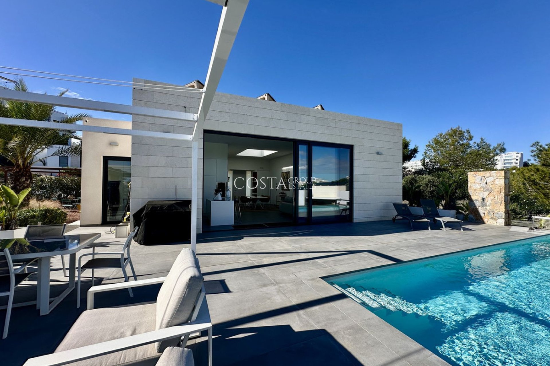 Resale - Villa -
Orihuela Costa - Las Colinas Golf