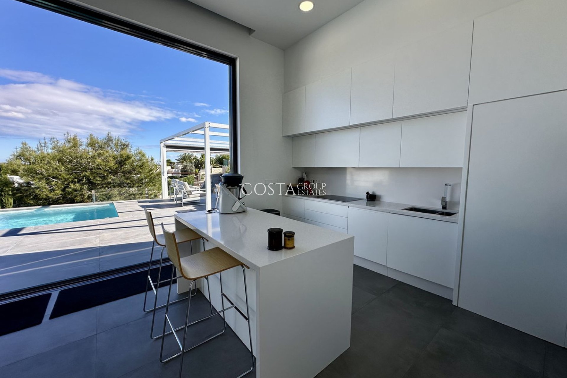 Resale - Villa -
Orihuela Costa - Las Colinas Golf