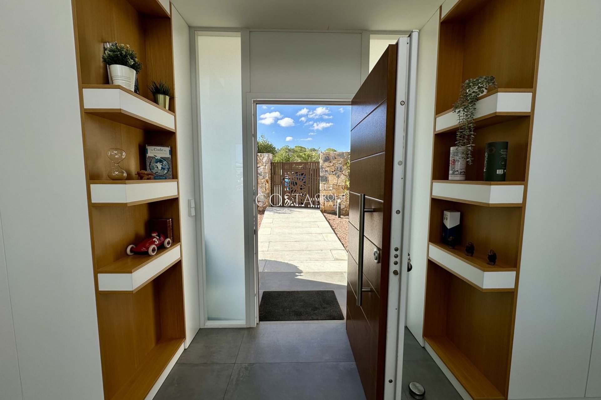 Resale - Villa -
Orihuela Costa - Las Colinas Golf