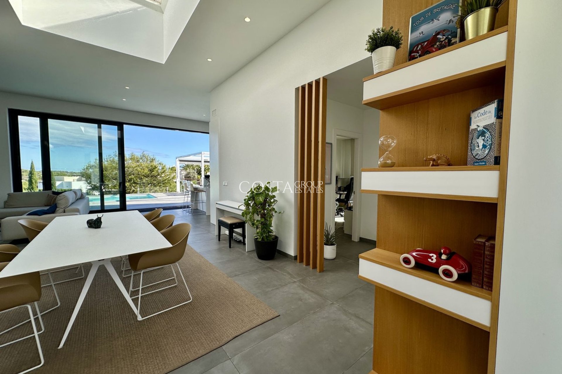 Resale - Villa -
Orihuela Costa - Las Colinas Golf