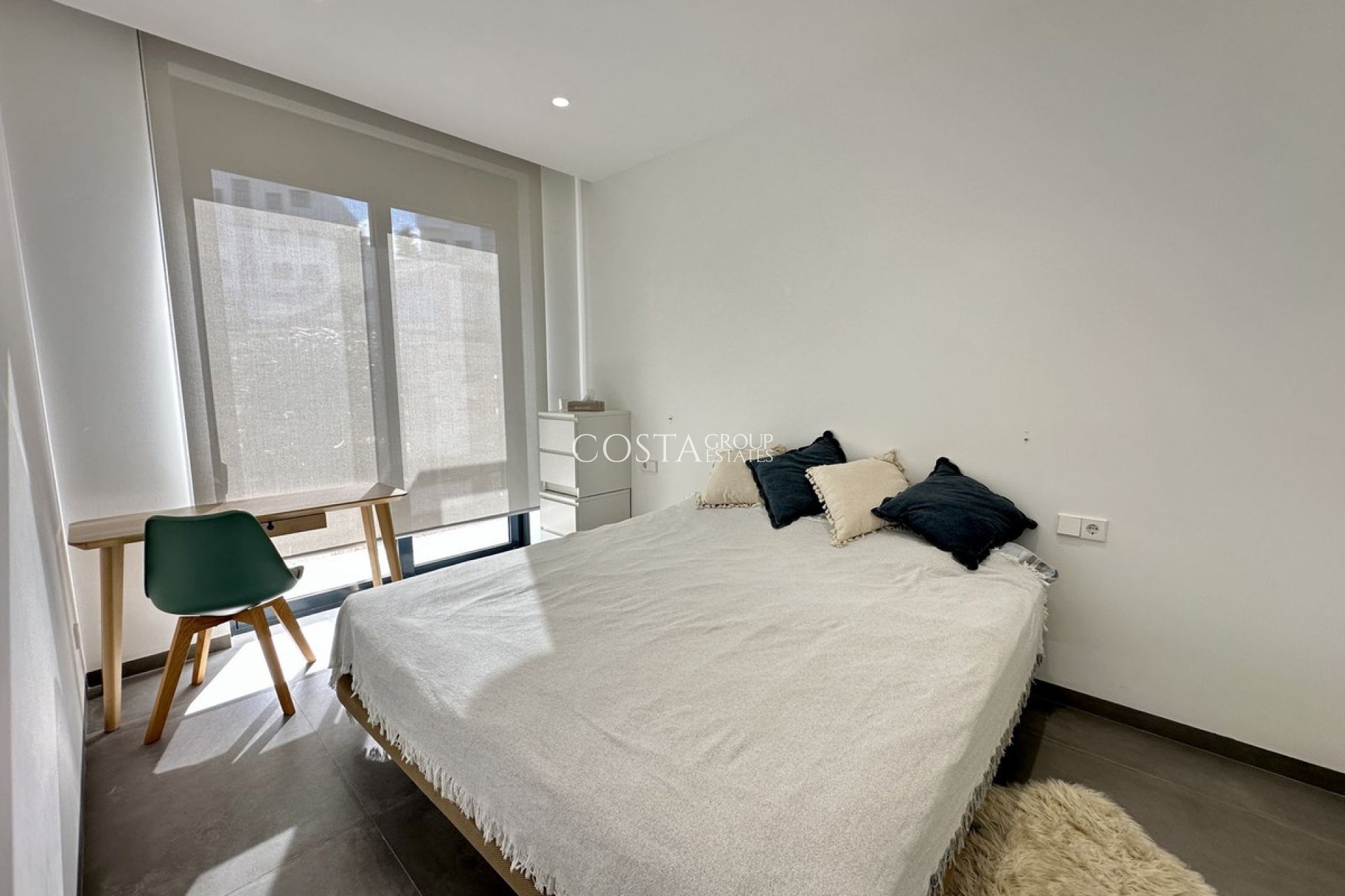 Resale - Villa -
Orihuela Costa - Las Colinas Golf