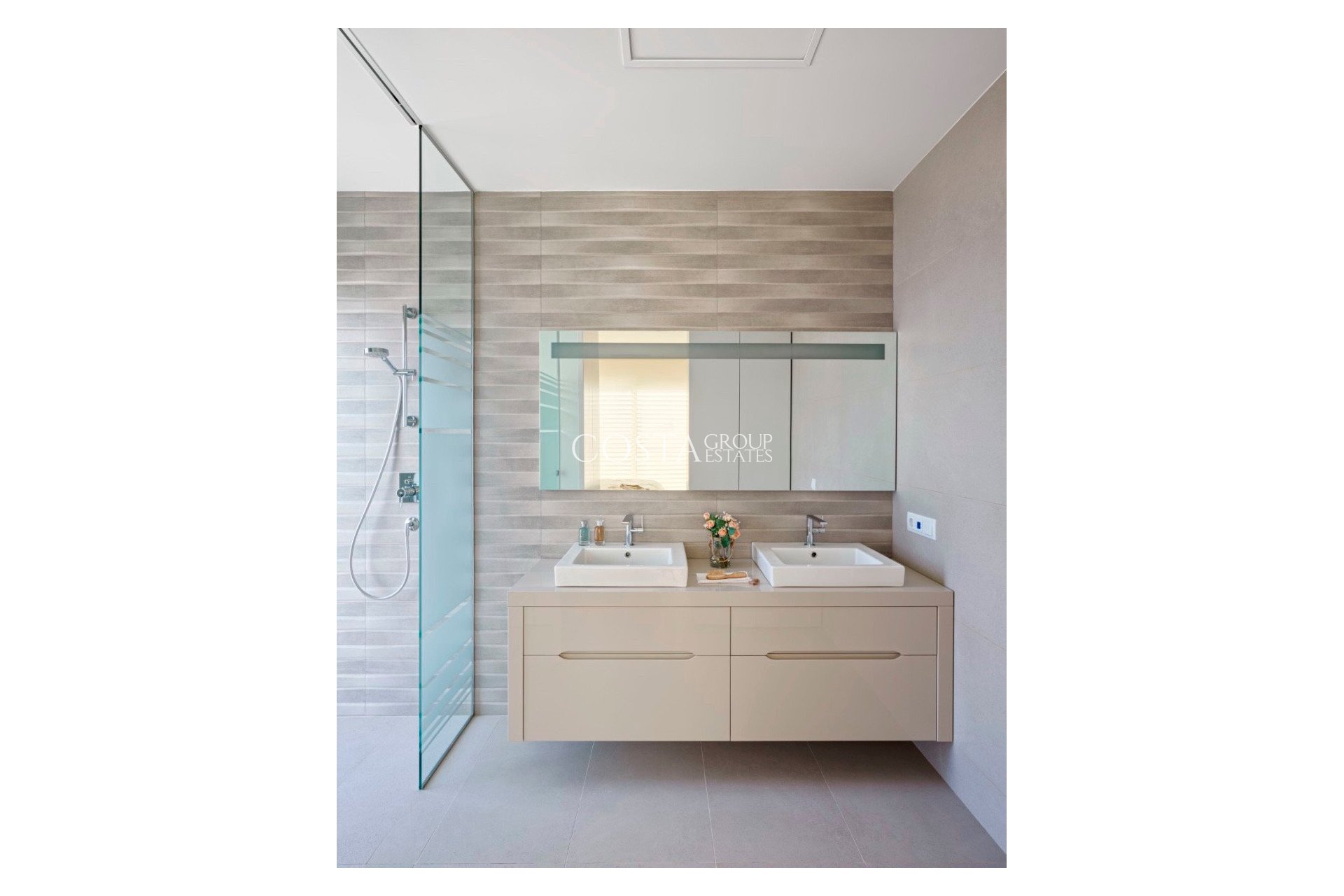 Resale - Villa -
Orihuela Costa - Las Colinas Golf