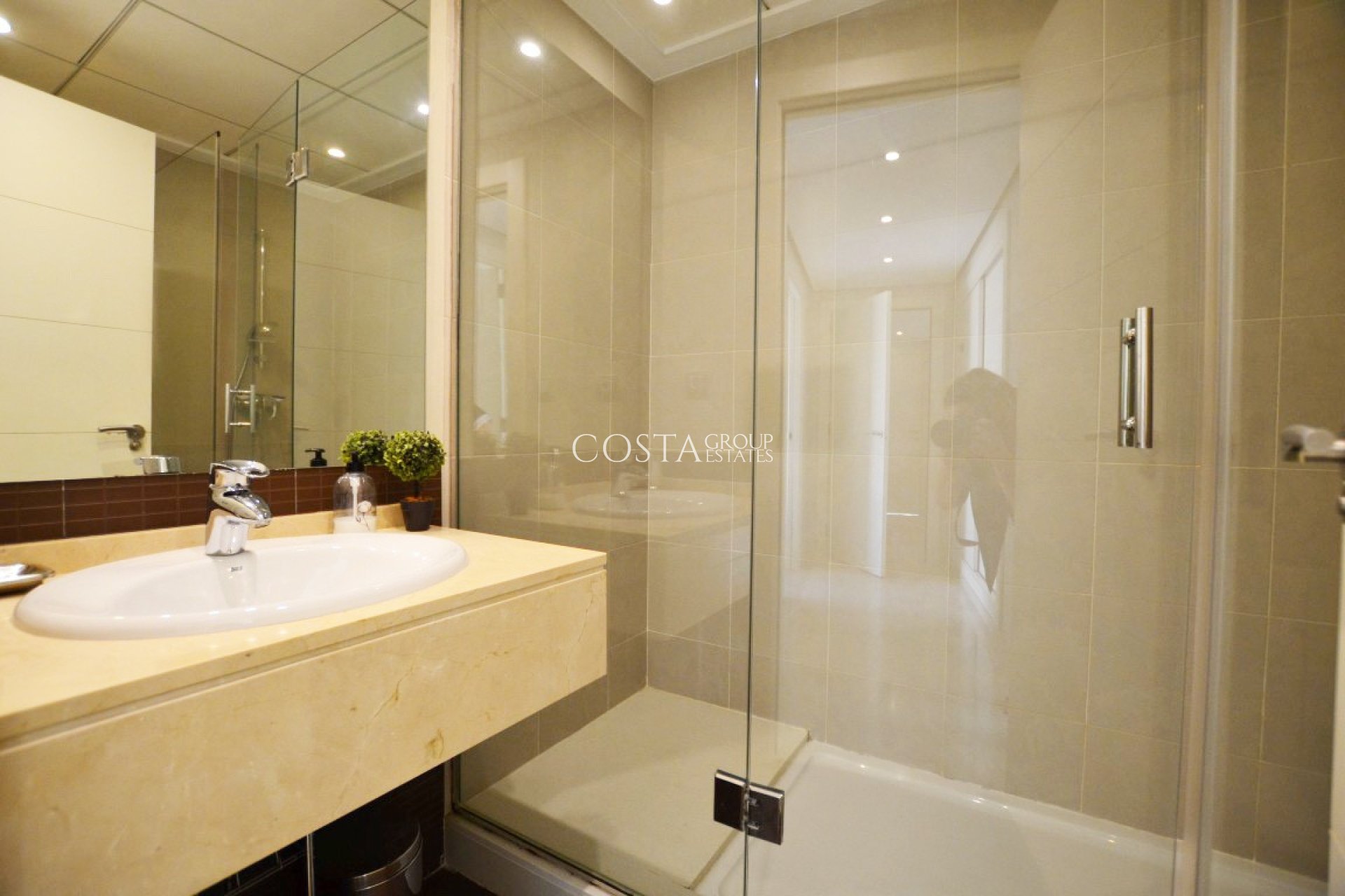 Resale - Villa -
Orihuela Costa - Las Colinas Golf