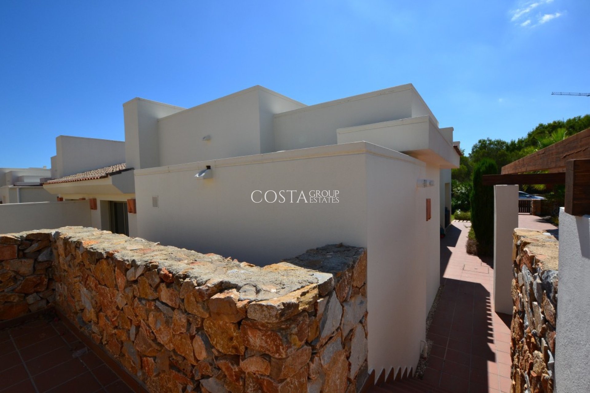 Resale - Villa -
Orihuela Costa - Las Colinas Golf