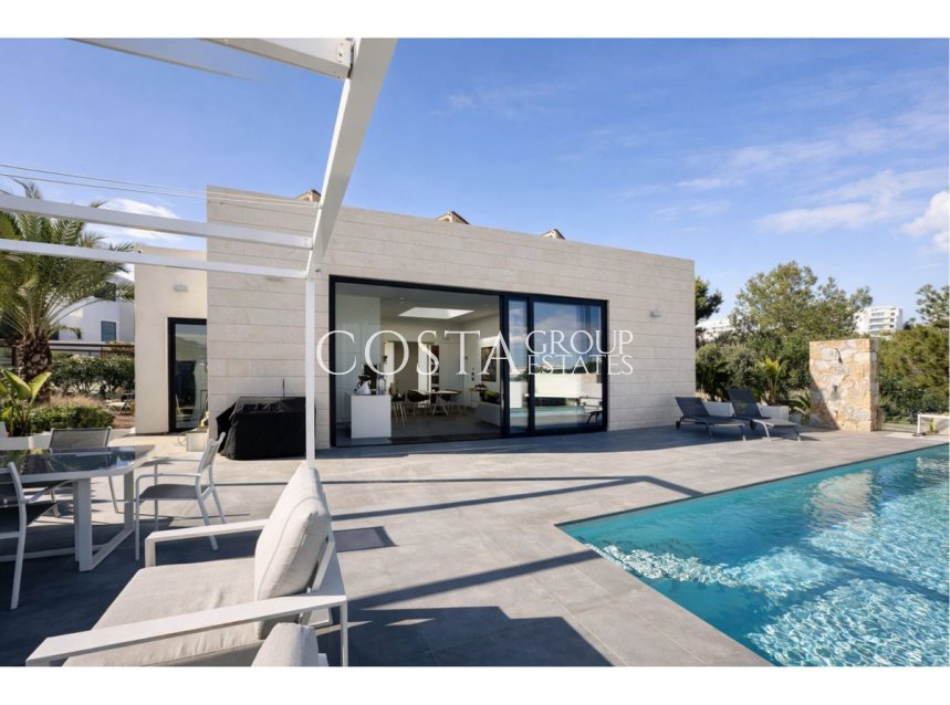 Resale - Villa -
Orihuela Costa - Las Colinas Golf