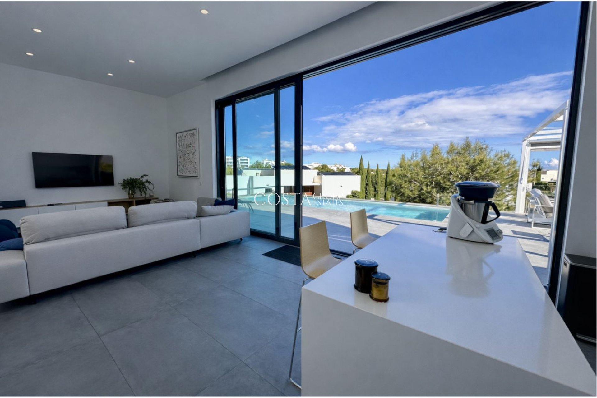 Resale - Villa -
Orihuela Costa - Las Colinas Golf