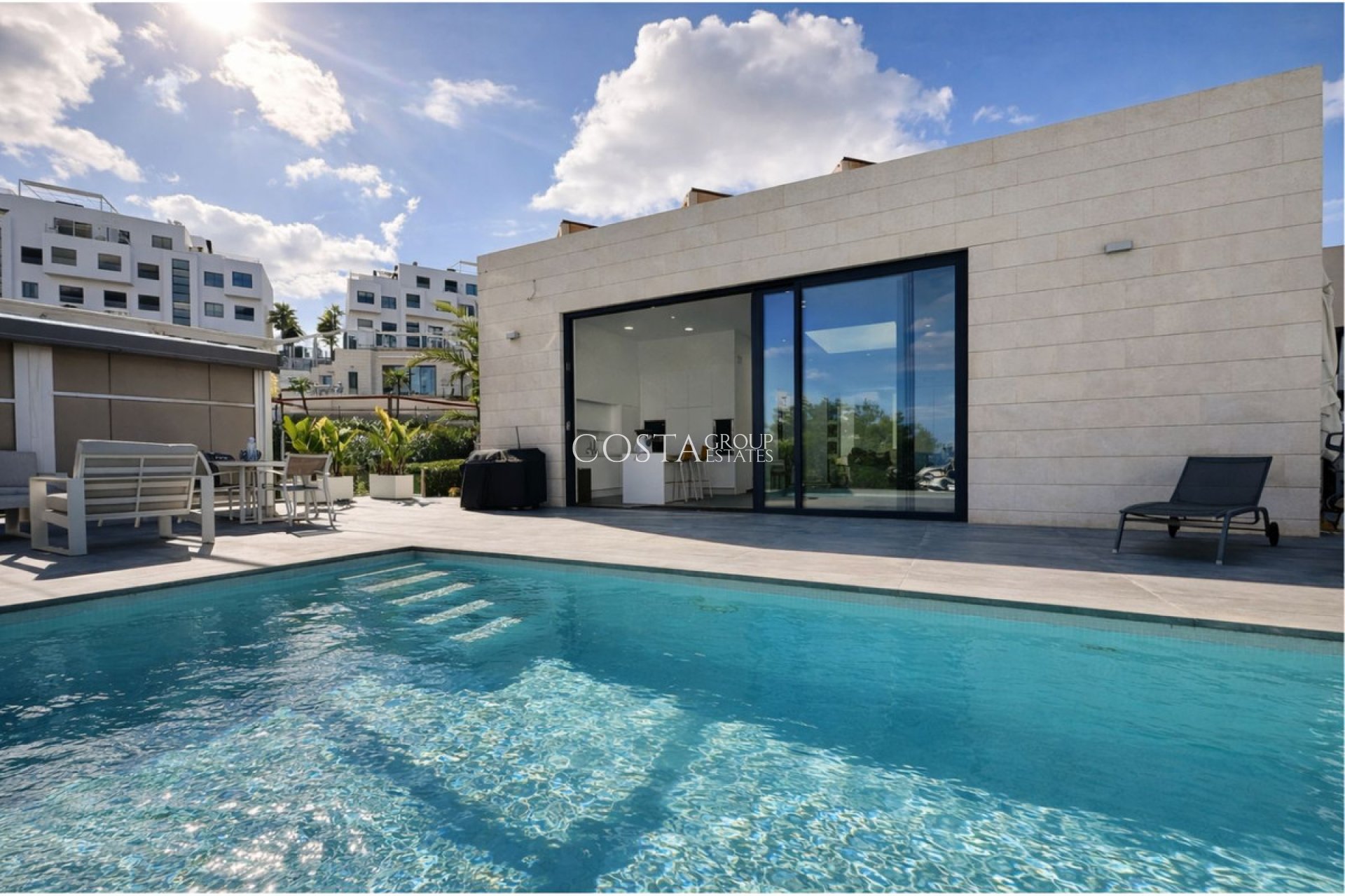 Resale - Villa -
Orihuela Costa - Las Colinas Golf