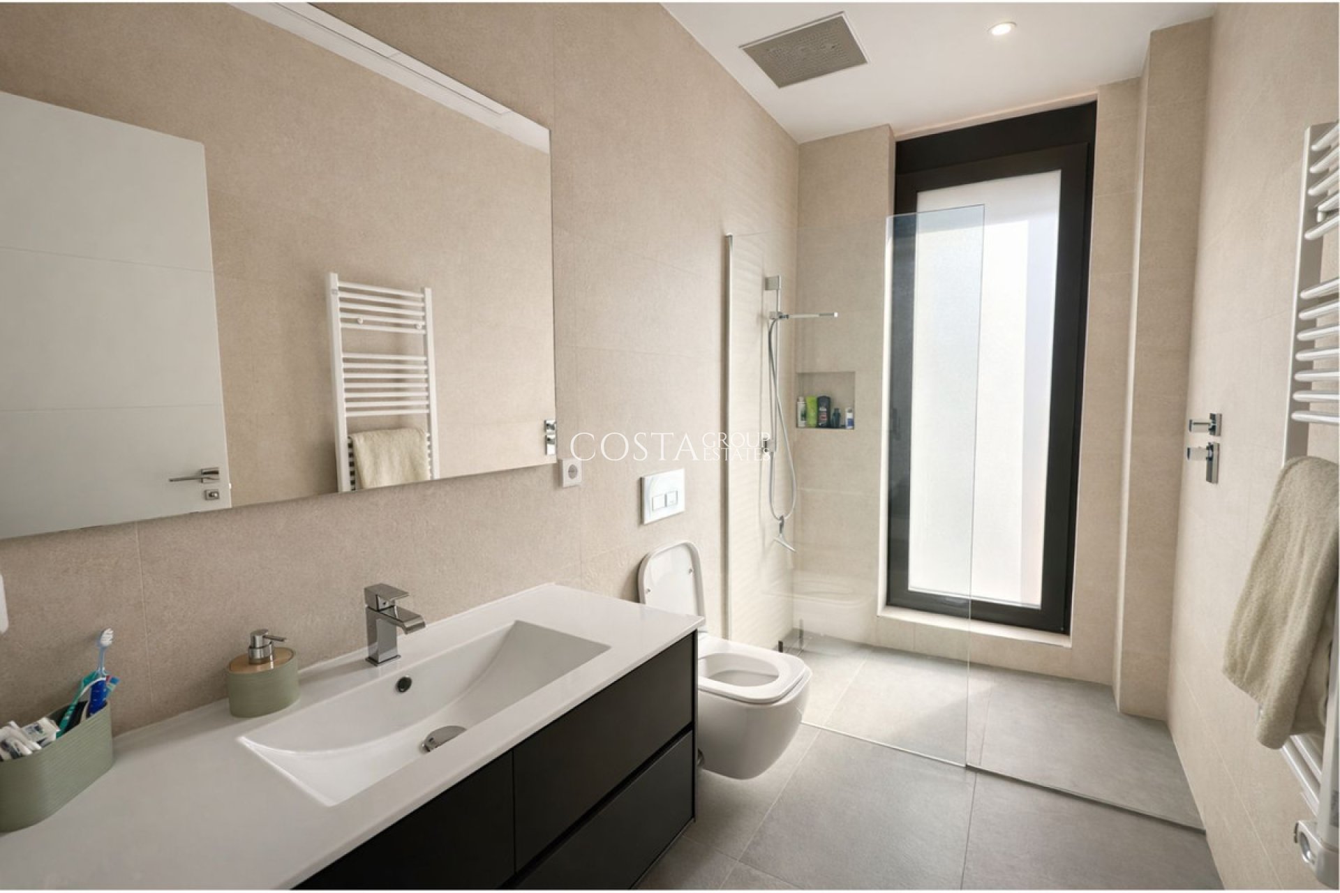 Resale - Villa -
Orihuela Costa - Las Colinas Golf