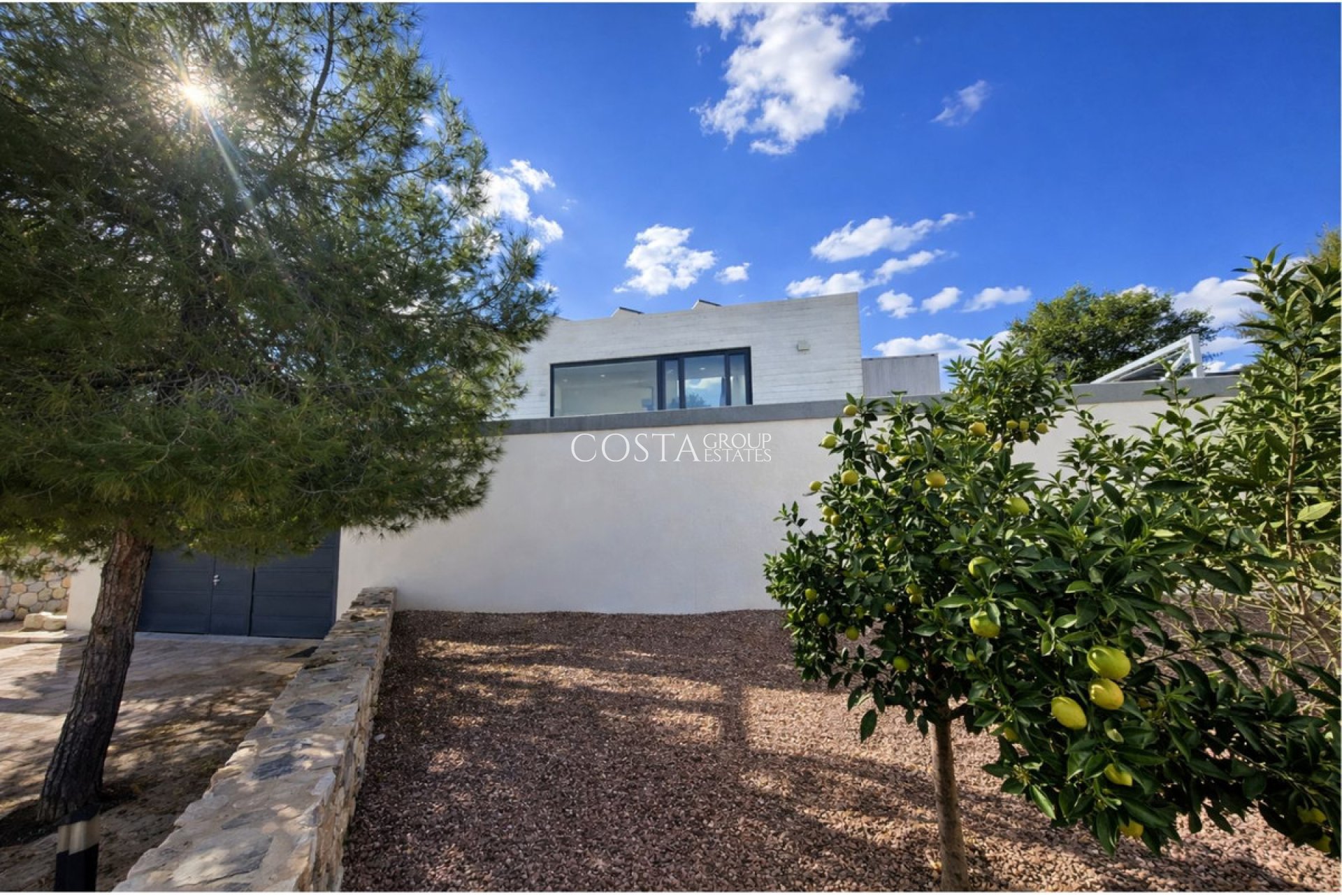 Resale - Villa -
Orihuela Costa - Las Colinas Golf