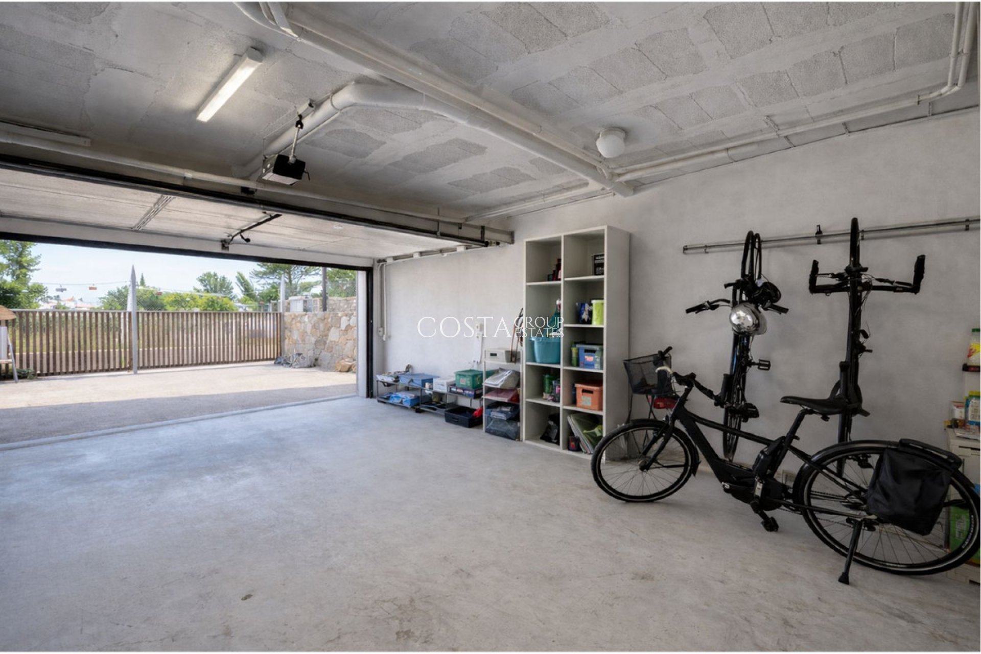 Resale - Villa -
Orihuela Costa - Las Colinas Golf