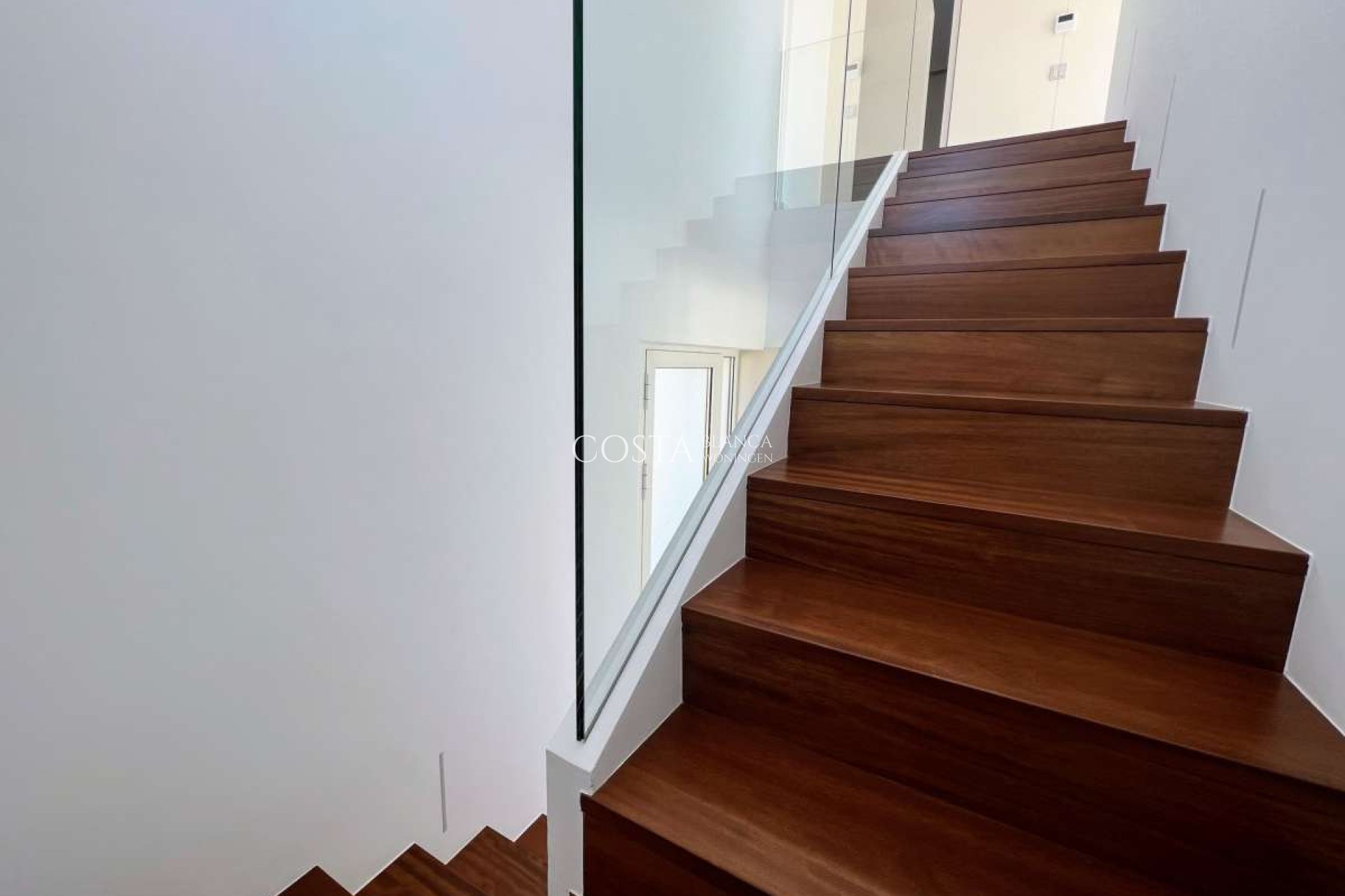 Resale - Villa -
Orihuela Costa - Las Colinas Golf